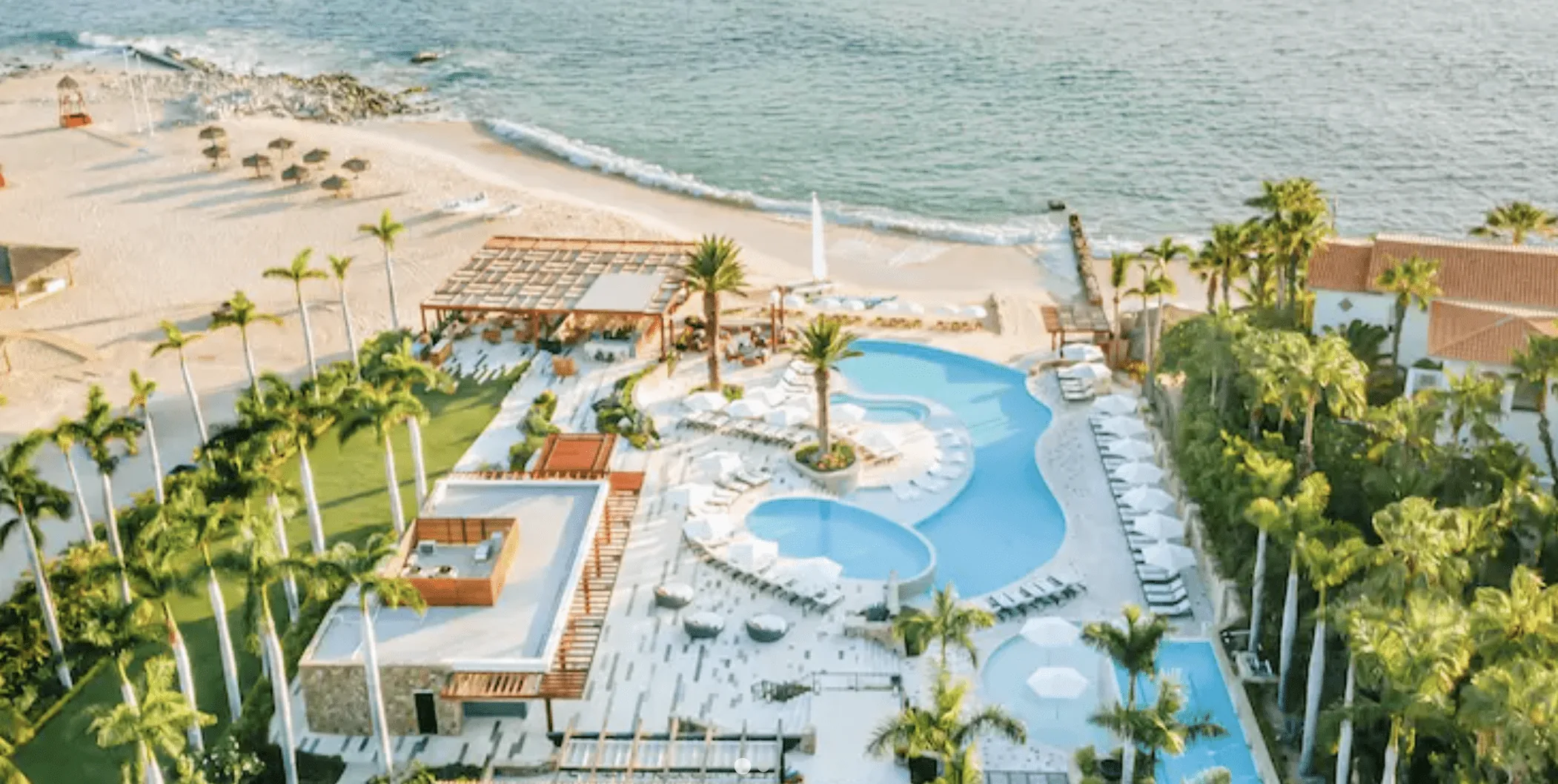 Diseño del beach club Club 96 en Villas del Mar, Palmilla